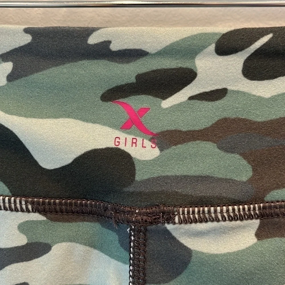 Flexure - girls size 16 - Frita active pocket legging.  Green camo design.